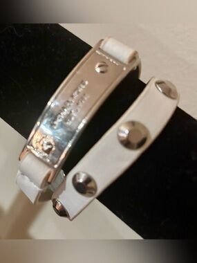 Michael KORS White Leather Silver Logo Double Wrap Studded Bracelet NWOT